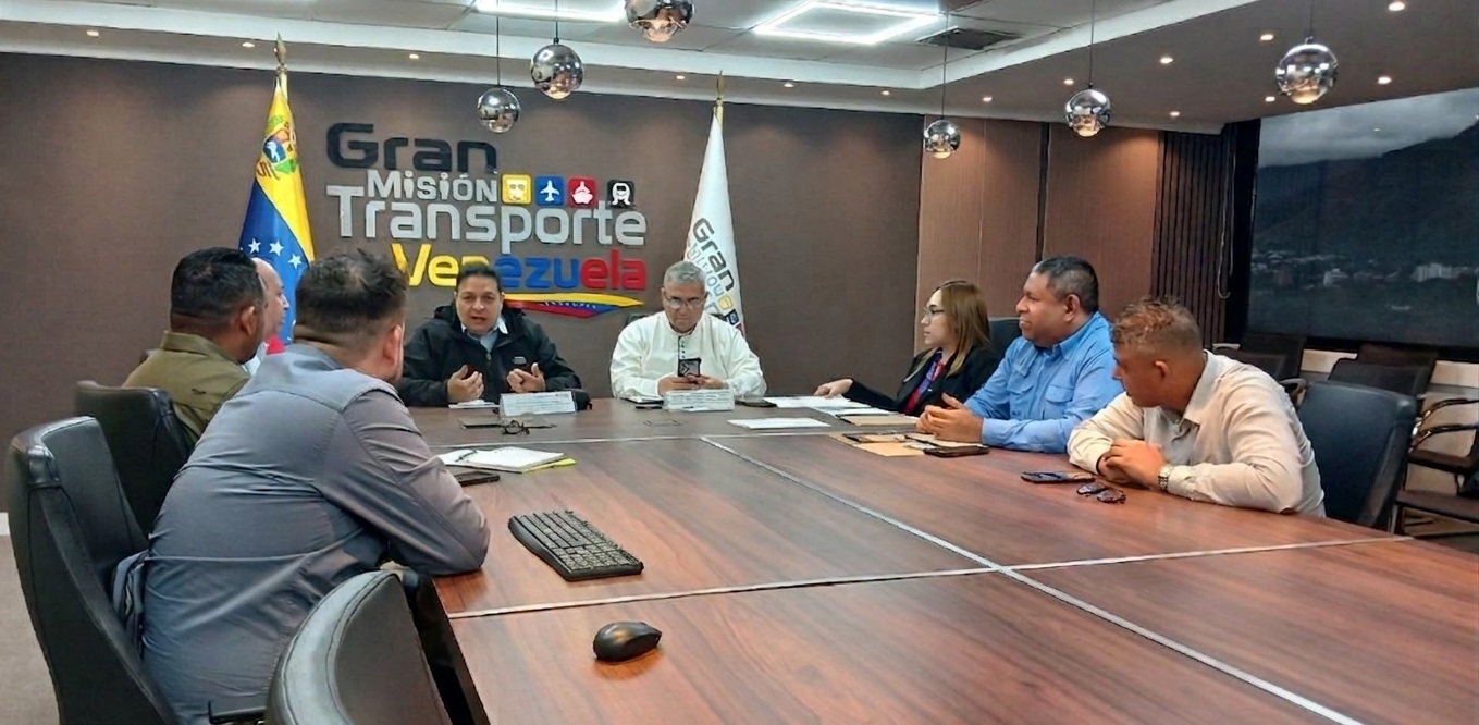 Ministerio de Transporte y FUVIDIT impulsan la producción nacional de durmientes de madera